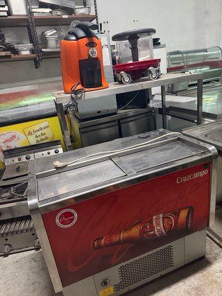 Nevera Botellero Cruzcampo en buen estado
