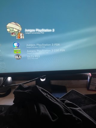 PS3 Slim + 2 mandos + cables