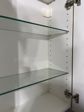 Armario baño IKEA cristal y plástico