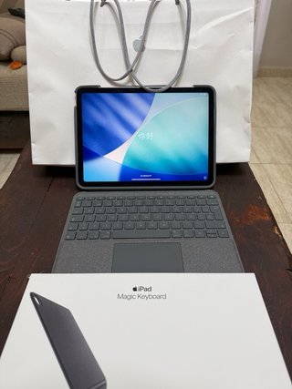 iPad Air 10 2022 64GB/256GB + Teclado Logi