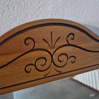 Espejo de pared de madera con marco decorado