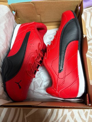 Botines Puma Rojos y Negros talla 28