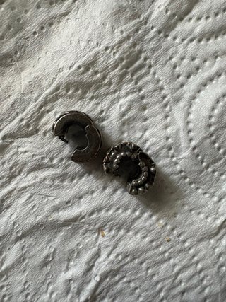 Pulsera Pandora con varios charms