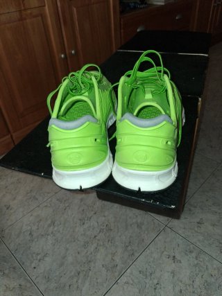 Zapatillas de agua verdes