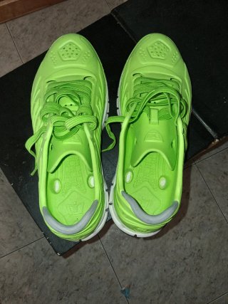 Zapatillas de agua verdes