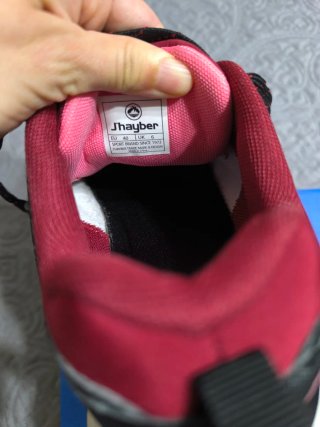 Deportivo Jhayber Impermeables Rojas y Negras