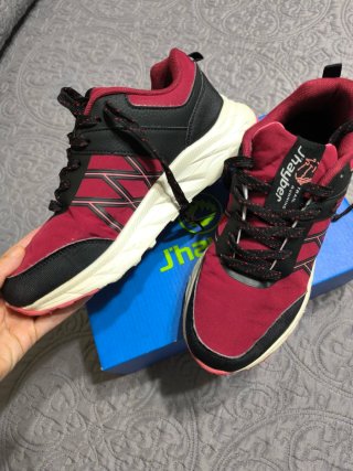 Deportivo Jhayber Impermeables Rojas y Negras