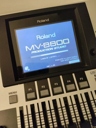 Stazione di produzione Roland MV-8800