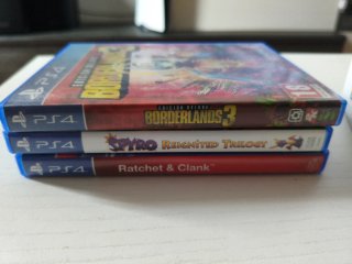 PS5 + 2 Mandos + 3 Juegos PS4