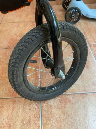 Bicicleta infantil sin pedales naranja