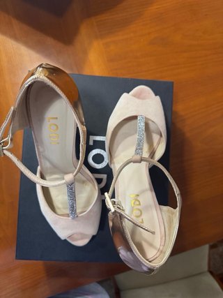 Zapatos LODI, de ante rosado
