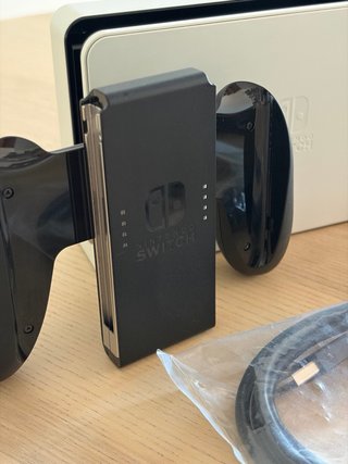 Nintendo Switch OLED Blanca y Negra