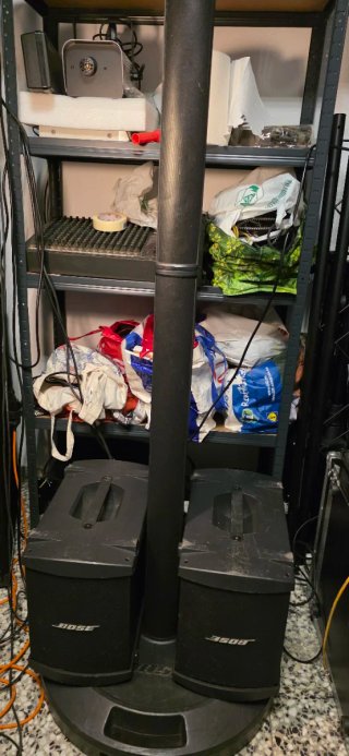 Bose L1 Modelo 1 + 2 Subwoofers