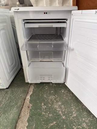 Congelatore bianco Salvaj