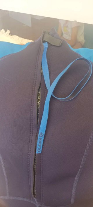 Traje neopreno OLAIAN y zapatillas agua