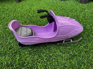 moto de nieve Barbie Moradaw