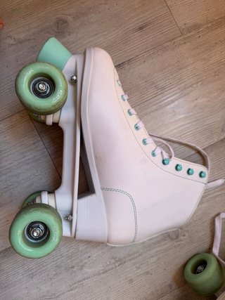 Talla 40 Patines 4 Ruedas SFR Blancos y Menta