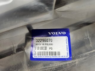 32296070 rejilla inferior central Volvo XC60