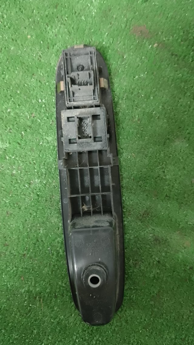 Mando Elevalunas D Izq Fiat Punto III 199