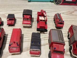 11 Miniaturas ROCO HO 1:87 Camiones Bomberos