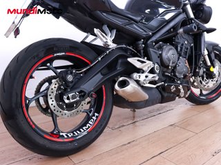 TRIUMPH STREET TRIPLE 660 S A2