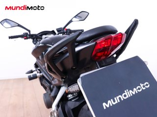 TRIUMPH STREET TRIPLE 660 S A2
