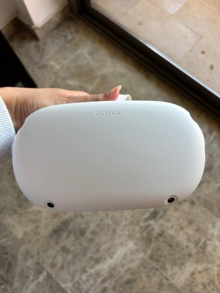 Oculus Quest 2 VR Headset
