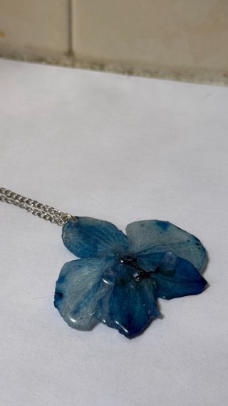 Collar Orquídea Natural Hecho a Mano