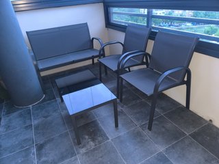 Conjunto Terraza: Sofá, 2 Sillas y Mesa