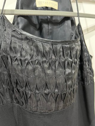 Vestido negro halter marca Caramelo. Solo envio
