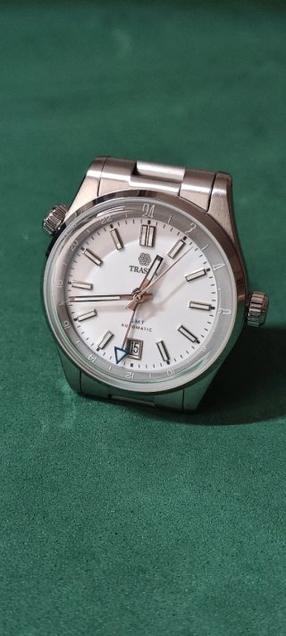 Traska Venturer GMT