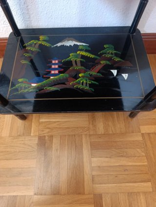Mesa auxiliar vintage oriental lacada
