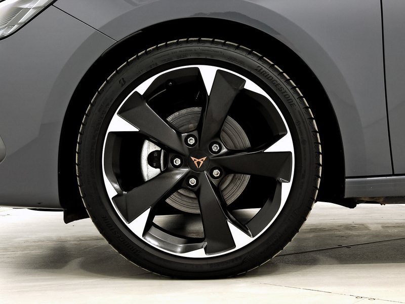Cupra León 2025, foto 8
