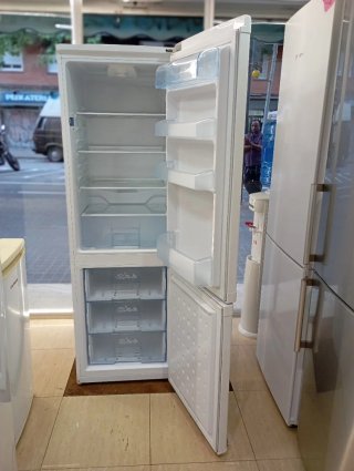 Nevera Beko Blanca