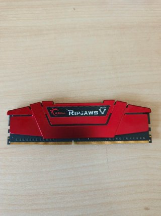 Ram G.Skill DDR4 2400MHz 16GB (4x4GB) Roja cl15