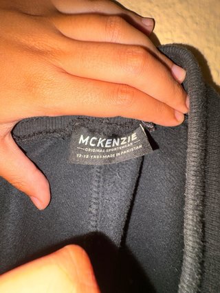 Chándal McKenzie Negro Cremallera Capucha
