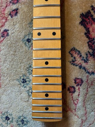 Mastíl Stratocaster Allparts Lic. Fender