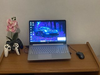 PC HP 250GB SSD 8GB RAM + 2 Mandos + mochila de Pc