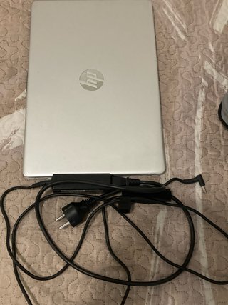 PC HP 250GB SSD 8GB RAM + 2 Mandos + mochila de Pc