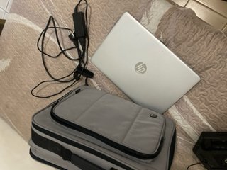 PC HP 250GB SSD 8GB RAM + 2 Mandos + mochila de Pc