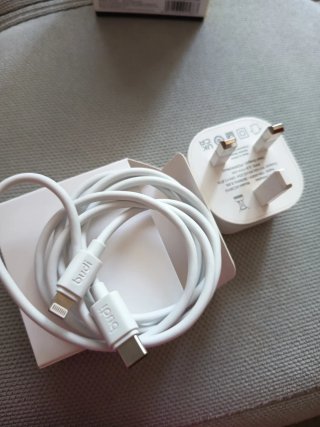 Cargador USB-C PD 20W + Cable Budi para iPhone