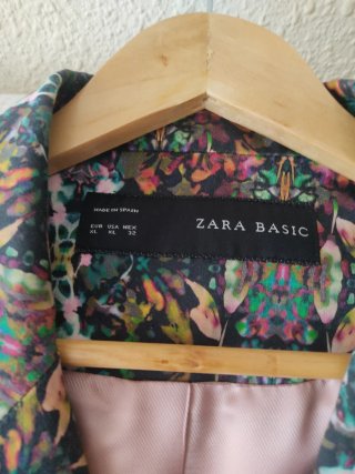 Chaqueta Zara Estampada Talla XL