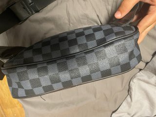 SE CAMBIA POR RIÑONERA BURBERRY DE BOLSO O GSHOCK
