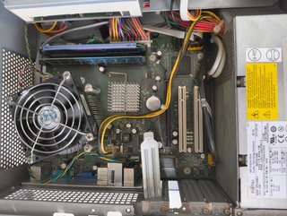 Fujitsu Esprimo E3521 E-Star5 PC + Altavoces