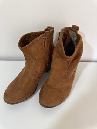 Botines ante marrón talla 35