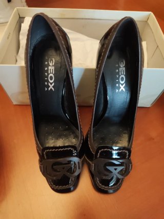 Zapatos Geox charol tacón