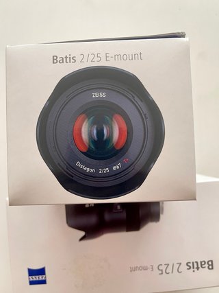 Objetivo Zeiss Batis 25mm f/2 E + Filtro UV B+W