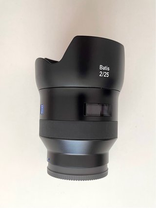 Objetivo Zeiss Batis 25mm f/2 E + Filtro UV B+W