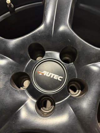 Llantas Autec 215/45 R17 con Dunlop