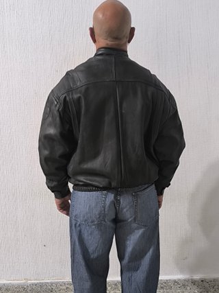 Chaqueta de cuero negra